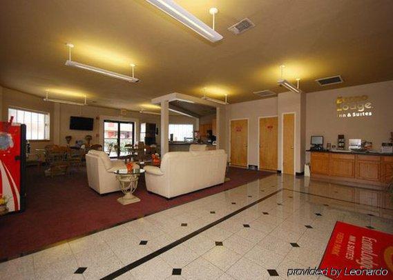 University Inn & Suites San Antonio Interior photo